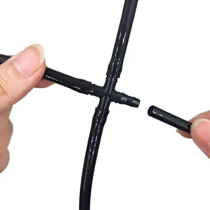 OASIS 10-100 pièces 1/4 ''connecteur croisé pour 4/7mm Micro tuyau 4 voies adaptateur barbelé irriga