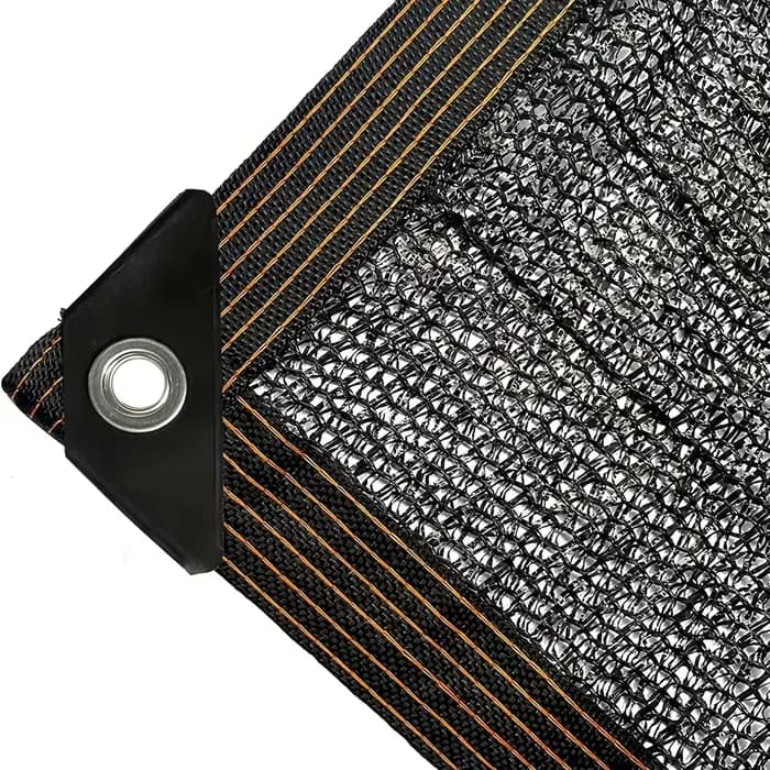 Couverture en maille de protection solaire en tissu d'ombrage noir, bord attaché avec œillets, filet