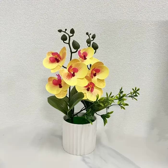 Plante d'orchidée artificielle en pot