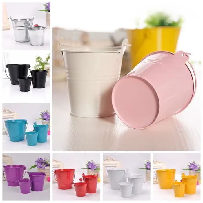 Pot de fleur en fer blanc