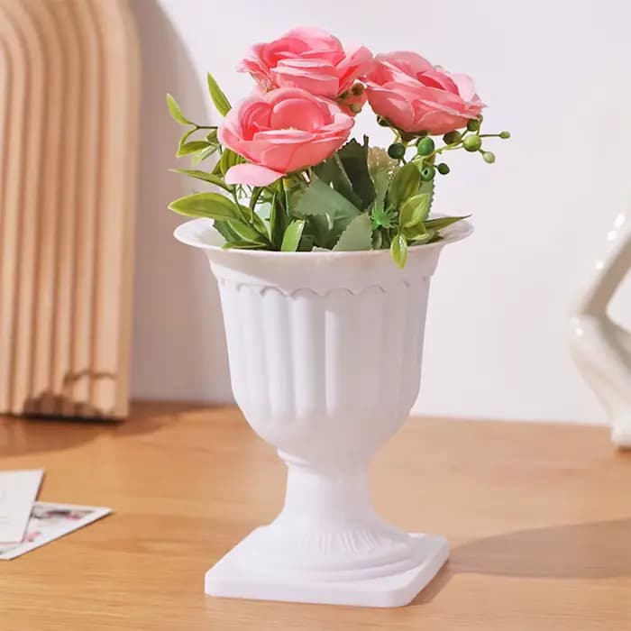 Pot de fleurs en plastique blanc de style urne romaine