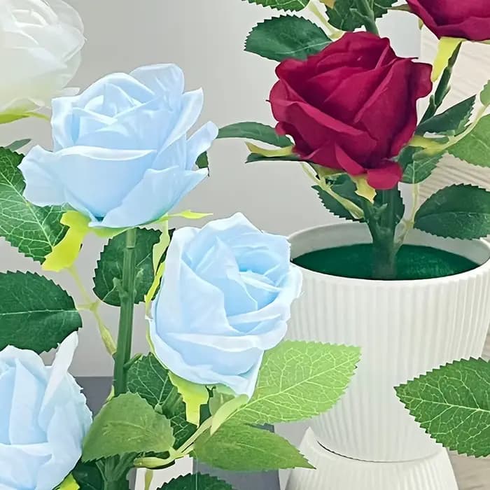 Rose artificielle en pot