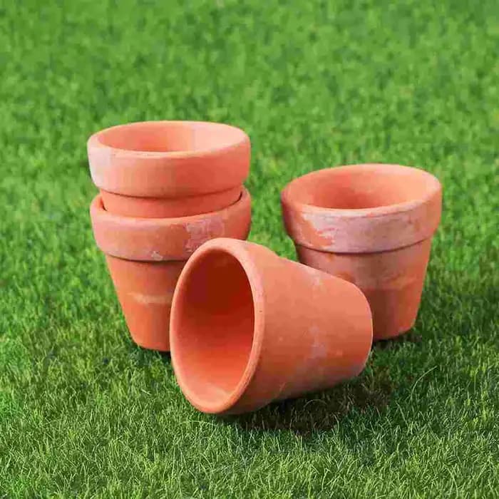Petit Pot de Fleur en Argile pour Décoration d'Extérieur