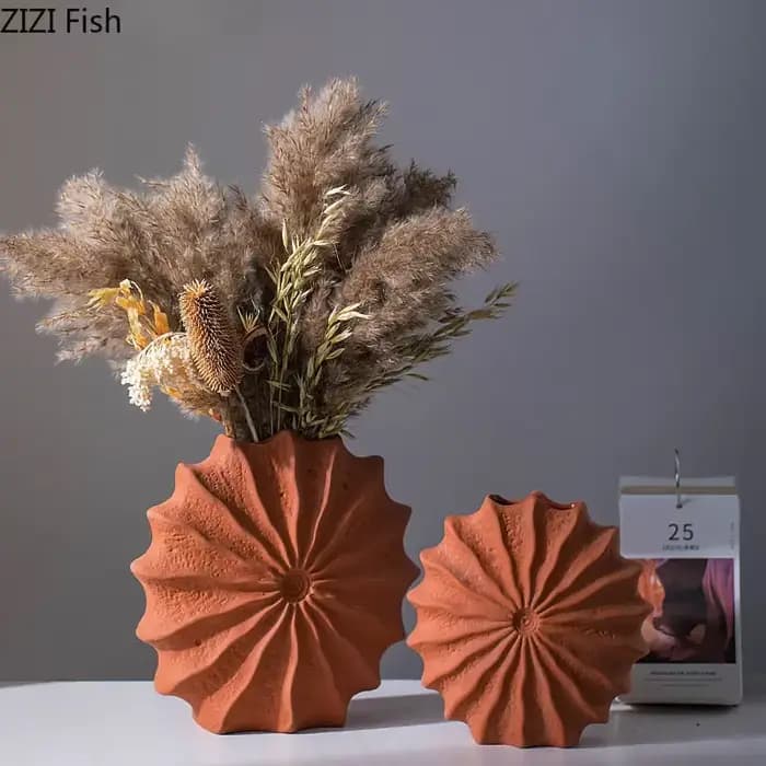 Vase en céramique minimaliste en forme de coquillage