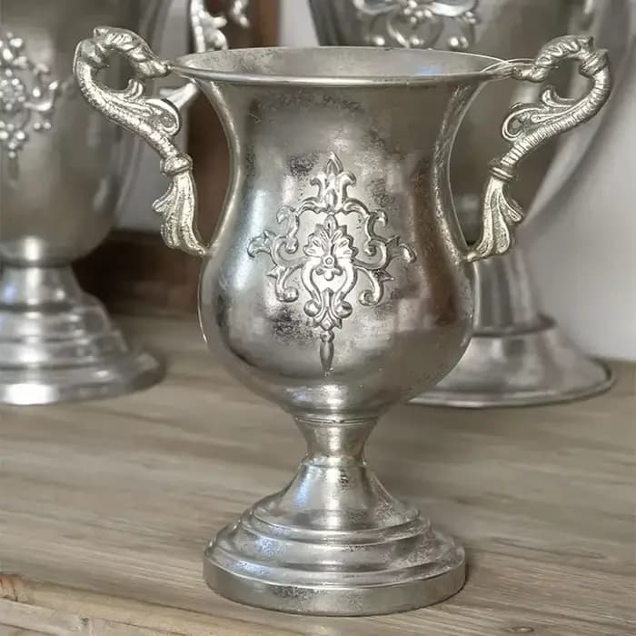 Pot de fleur en fer argenté vintage