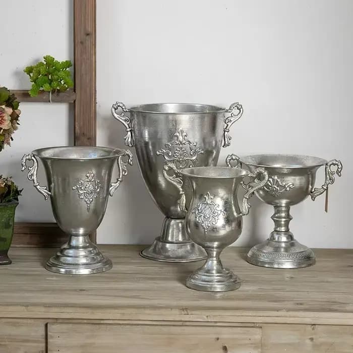 Pot de fleur en fer argenté vintage