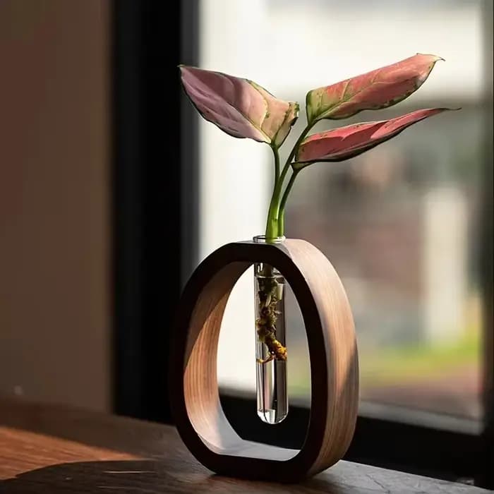 Ustensile à fleurs en bois massif