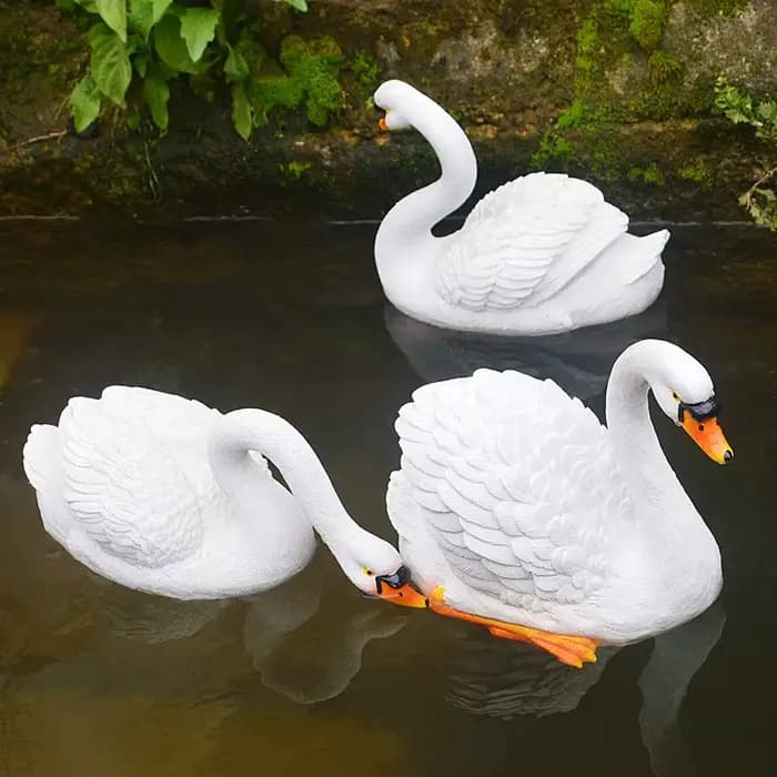 Sculpture flottante en résine pour sécuritaires de jardin extérieur, poisson précieux, blanc et noir