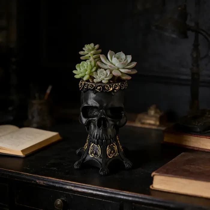 Pot de fleurs gothique en résine en forme de crâne