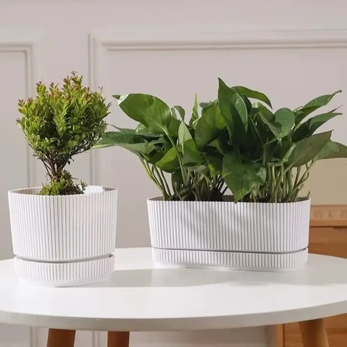 Pot de fleurs auto-arrosant à double couche avec trou de drainage