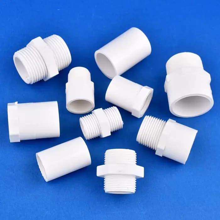 2pcs blanc PVC traversant le connecteur de tuyau d'eau d'irrigation de jardin 1 / 2 "~ 1.5" mâle / f