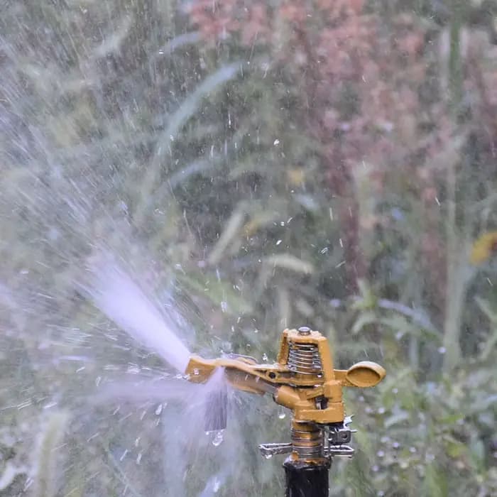 Arroseurs à Jet rotatifs à 360 degrés, buses à bascule, Support réglable pour jardin, pelouse, ferme
