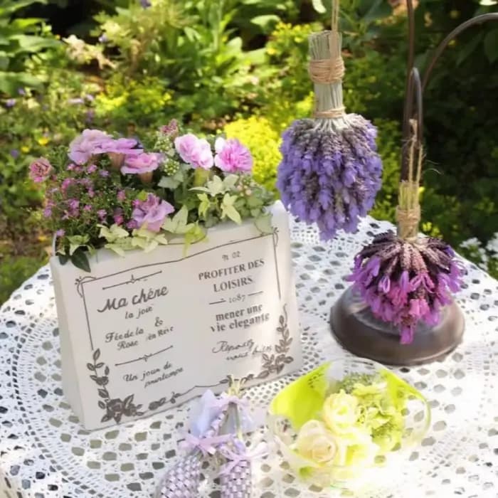 Ins-Pot de fleur en résine en forme de livre anglais