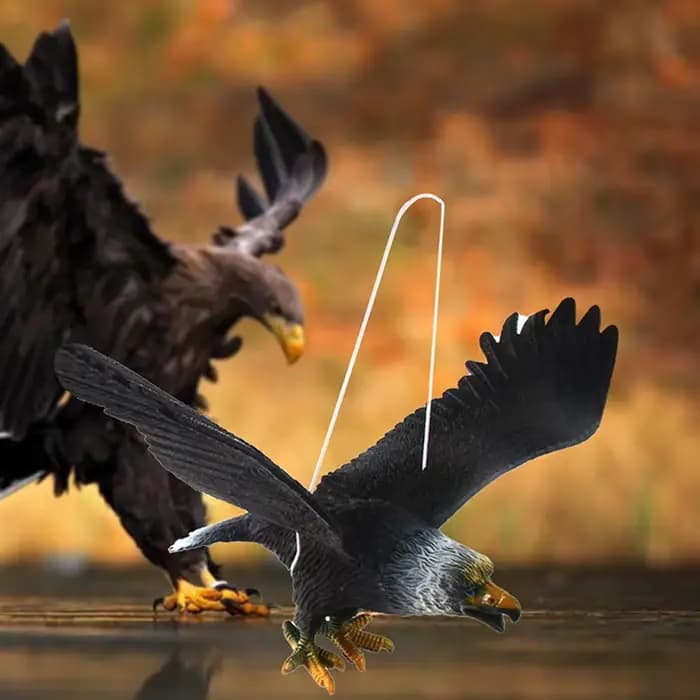 Nouveau : 1 Pièce - Figurine d'aigle d'extérieur suspendue, dissuasif pour oiseaux, ornement en plas