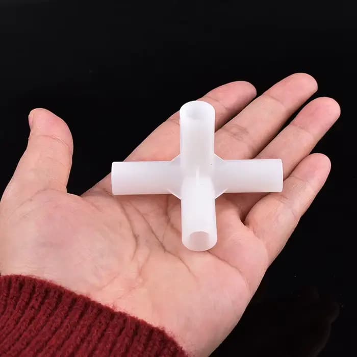 Connecteur d'eau en T coudé droit PE de 8mm, Joint à 4 voies, adaptateur de tuyau PE de 90 à 135 deg
