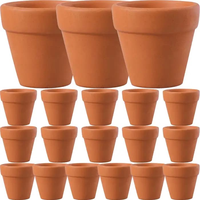 Petit Pot de Fleur en Argile pour Décoration d'Extérieur