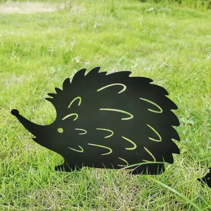 Décoration de jardin de la famille Kasgehog d'inspiration Tiki pour la maison