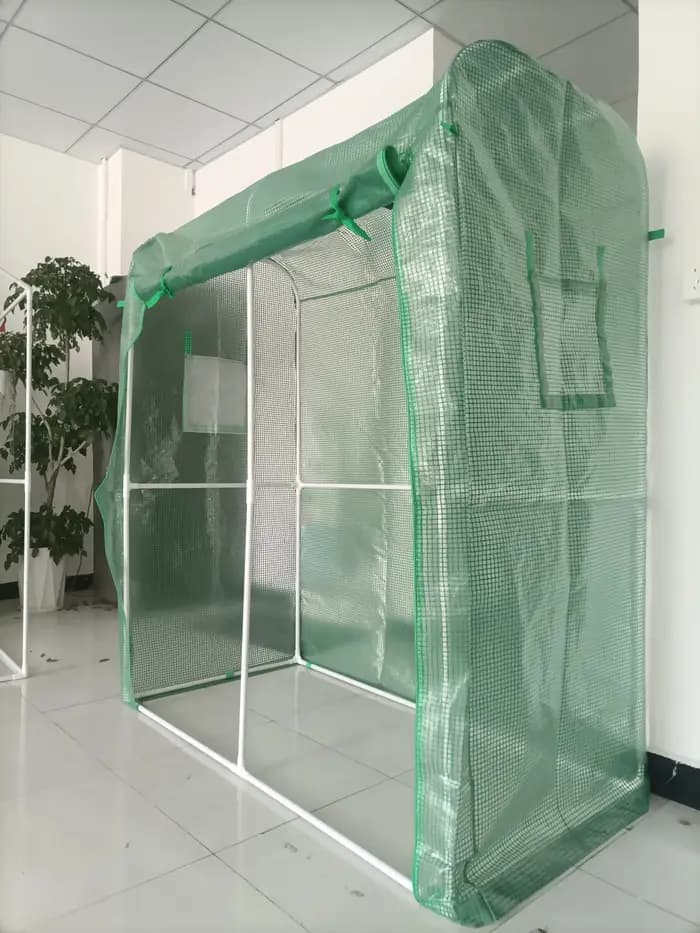 Serre moyenne-petite portative extérieure avec couvercle PE/PVC durable