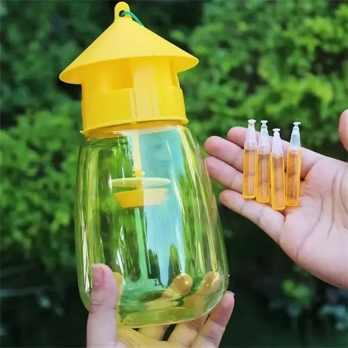 Piège à phéromones liquide pour mouches des fruits