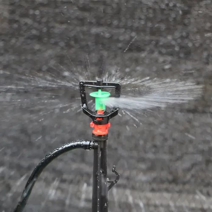 24 Types d'arroseurs d'irrigation de jardin avec piquet réglable, goutteurs de réfraction par atomis
