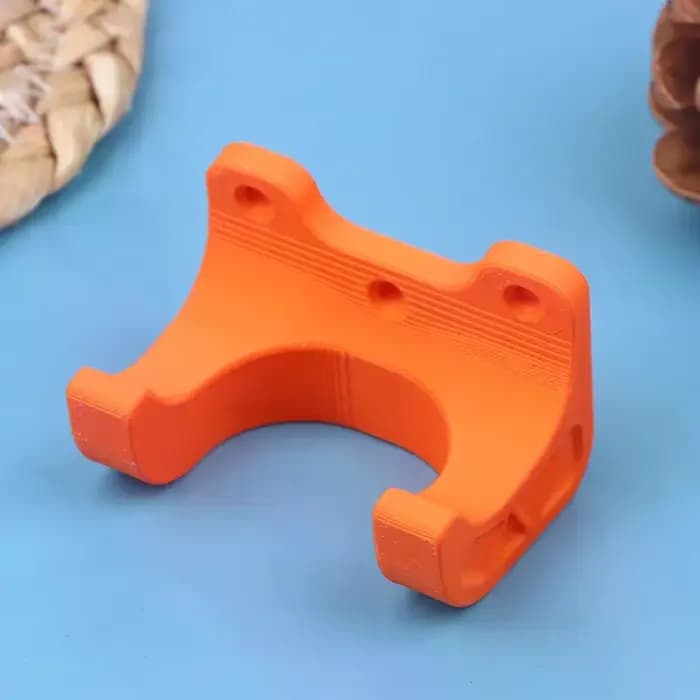 Organisateur de cintre d'outils de jardin