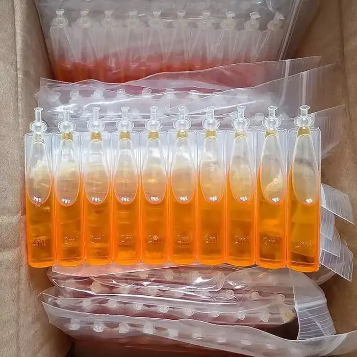 Piège à phéromones liquide pour mouches des fruits