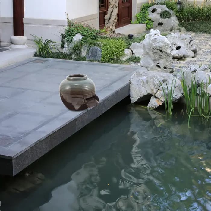 Fontaine d'eau extérieure en céramique