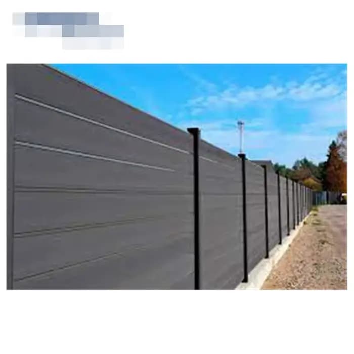 Poteau de clôture composite bois-plastique