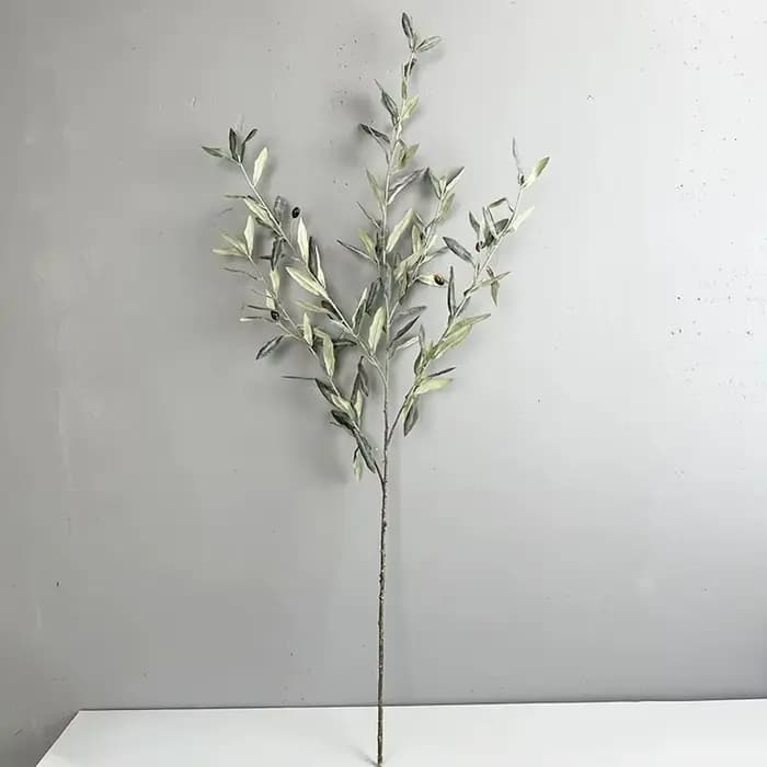 Branche d'olivier artificielle en plastique avec fruits, feuilles d'olivier simulées réalistes, plan