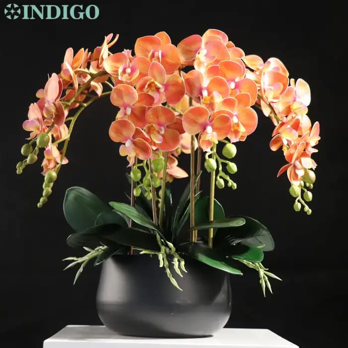 Orchidée cœur violet pour décoration de bureau