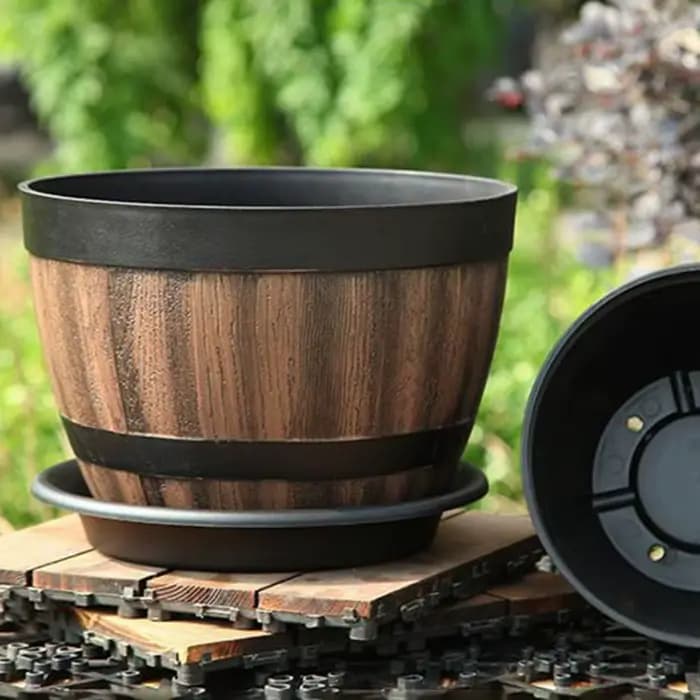 Grand Pot de plantes en forme de baril de whisky