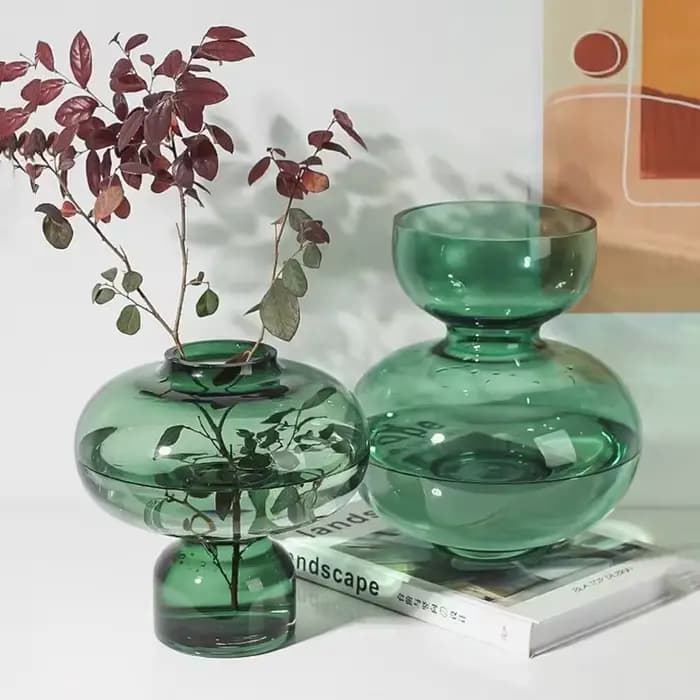 Vase en verre rond vert pour fleurs