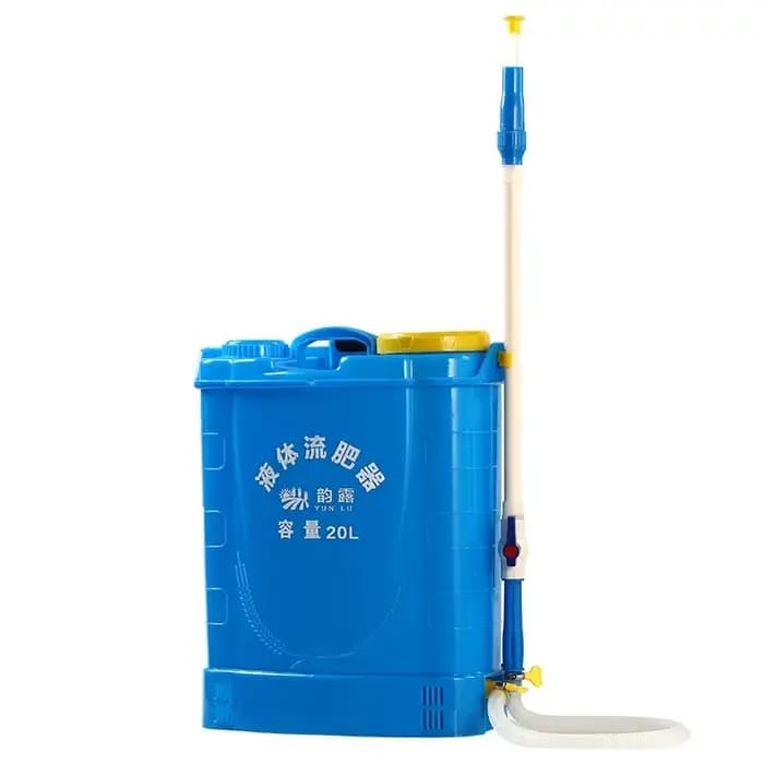 Applicateur d'engrais liquide multifonctionnel
