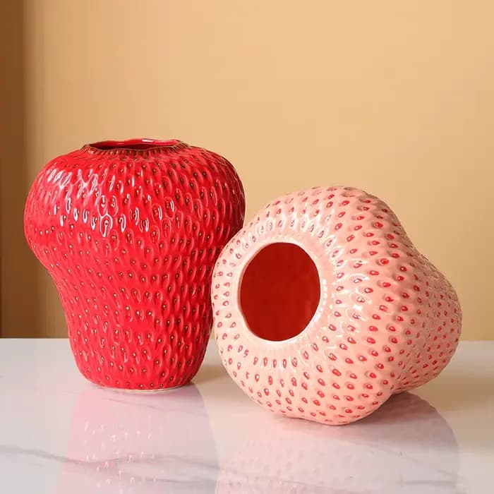 Vase à fraises en céramique