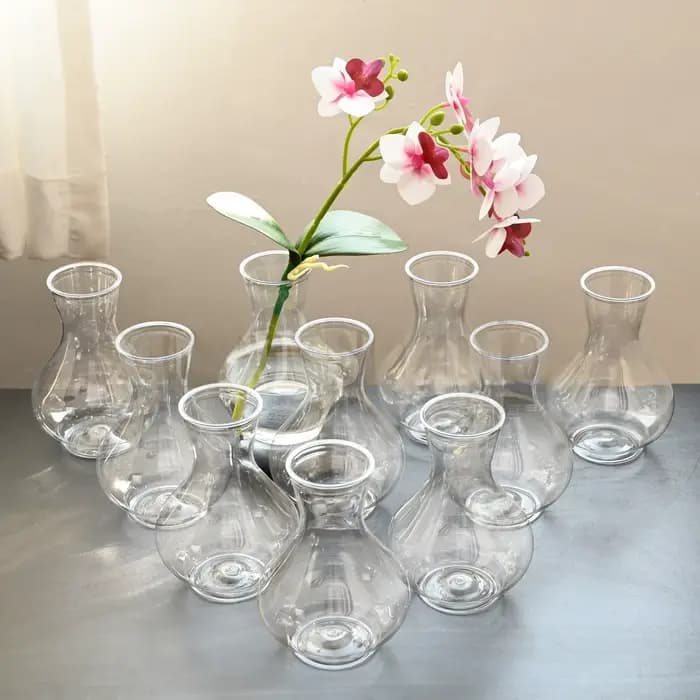 Vases en plastique vintage
