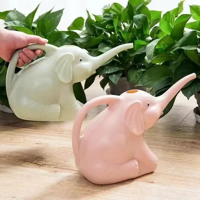 Arrosoir en plastique mignon en forme d'éléphant pour plantes