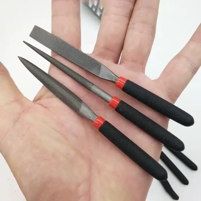 Ensemble d'outils à main pour menuiserie artisanale