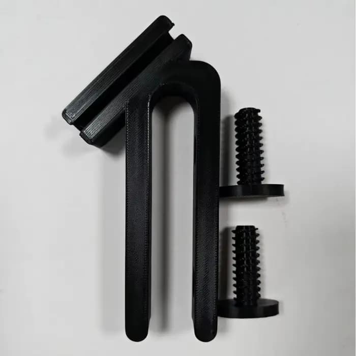 Support de tuyau d'arrosage avec clip de fixation efficace pour un rangement sécurisé du tuyau sur l