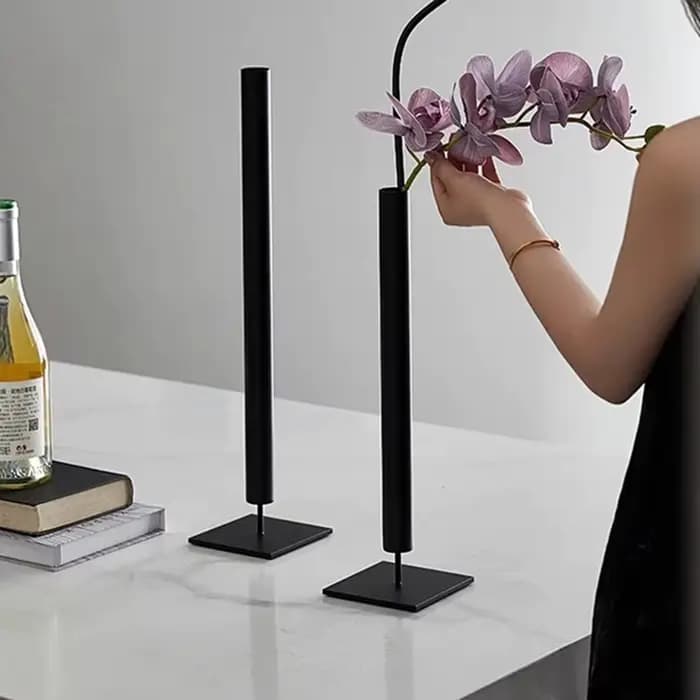 Vases à fleurs séchées en métal