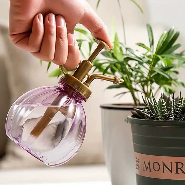 Pot d'arrosage créatif en plastique en forme de citrouille