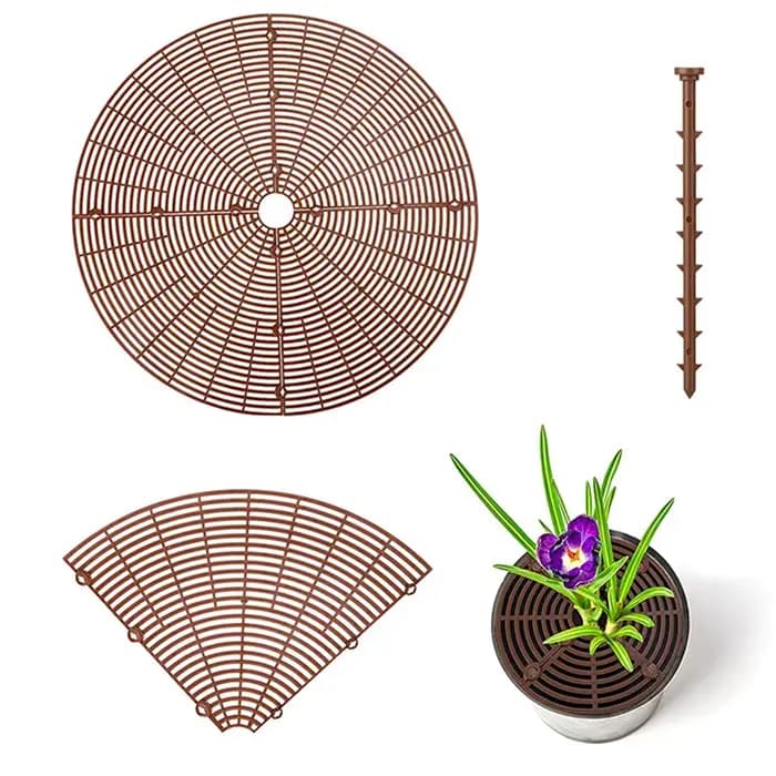 Protection de sol pour pot de plante avec grille