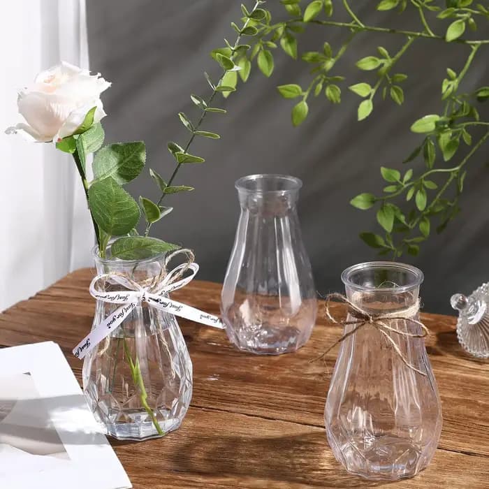 Vases à bourgeons en plastique en vrac