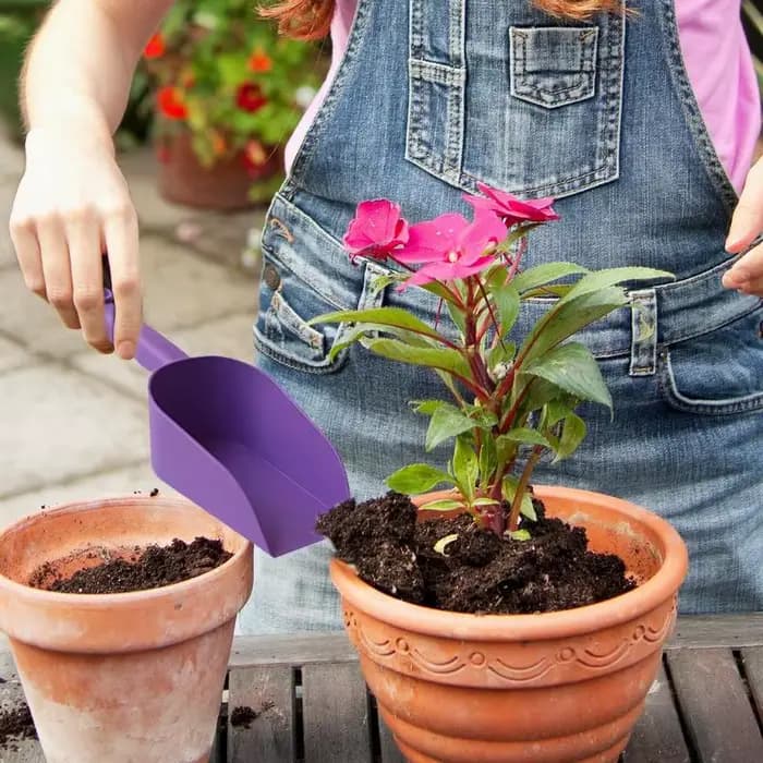 Pelle de jardin multifonctionnelle en plastique Pp