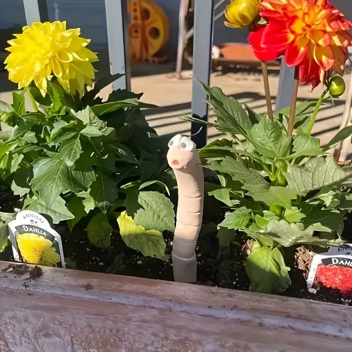 Décoration de jardin en résine en forme de verme assoiffé avec logo « Drink Me » pour plantes d'inté